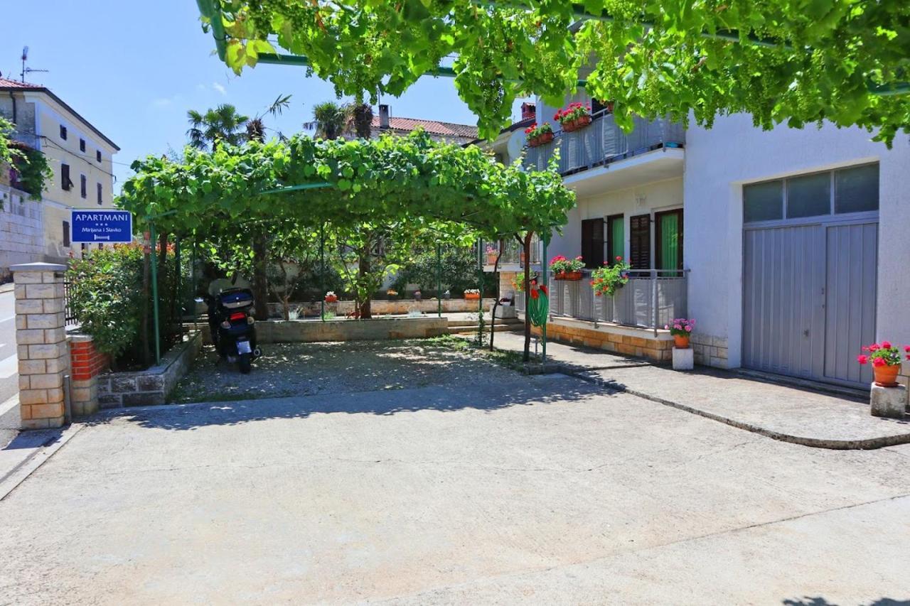 Apartman Slavko Apartment Tar-Vabriga Екстериор снимка